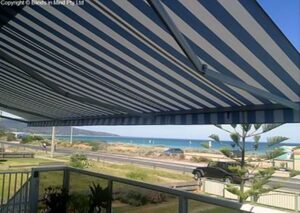 Australia R-90 and Pitch Control Folding Arm Awning