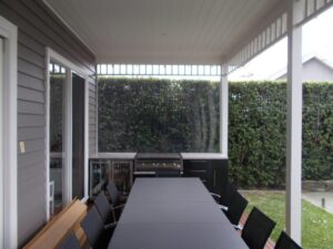 eZip Blind in Clear PVC or Screen fabric