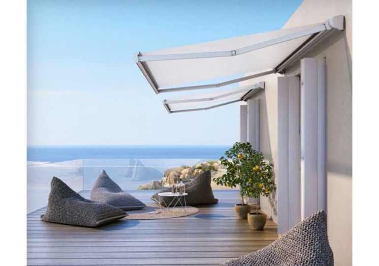 Motorised & Retractable Awnings